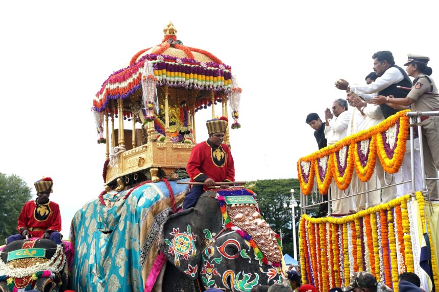 ಅದ್ಧೂರಿ ಜೊತೆಗೆ ಅಚ್ಚುಕಟ್ಟಾದ ದಸರಾ: ಜಿಲ್ಲಾಡಳಿತದ ಶ್ರಮ ಮತ್ತು ಶಿಸ್ತಿಗೆ ಸಿಎಂ ಅಭಿನಂದನೆ