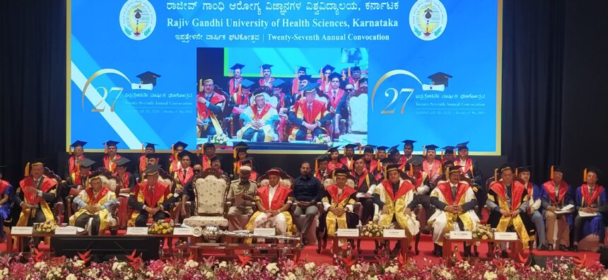 ಯುವ ವೈದ್ಯರು ಕೊಳೆಗೇರಿಗಳಿಗೆ ತೆರಳಿ ಕೆಲಸ ಮಾಡಿ: ಅಜೀಂ ಪ್ರೇಂಜಿ ಕಿವಿಮಾತು