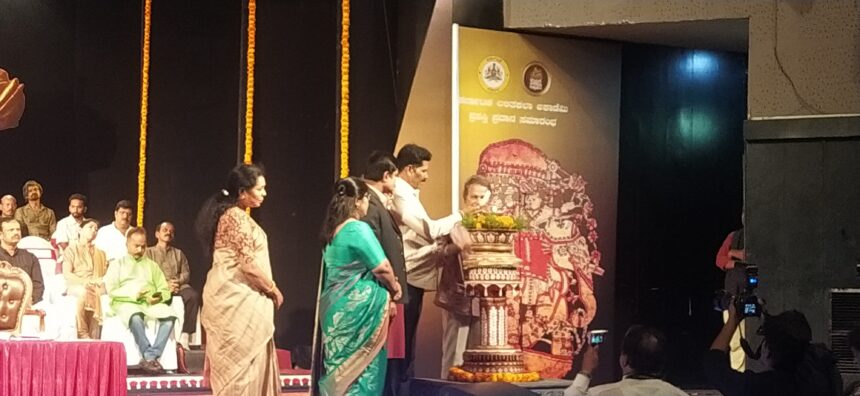 ಲಲಿತಾಕಲೆ ಅಕಾಡೆಮಿ ಹೆಸರು ಬದಲಿಸಲು ನಾನು ಸಿದ್ದ, ಹೆಸರು ಸೂಚಿಸಿ:ಸಚಿವ