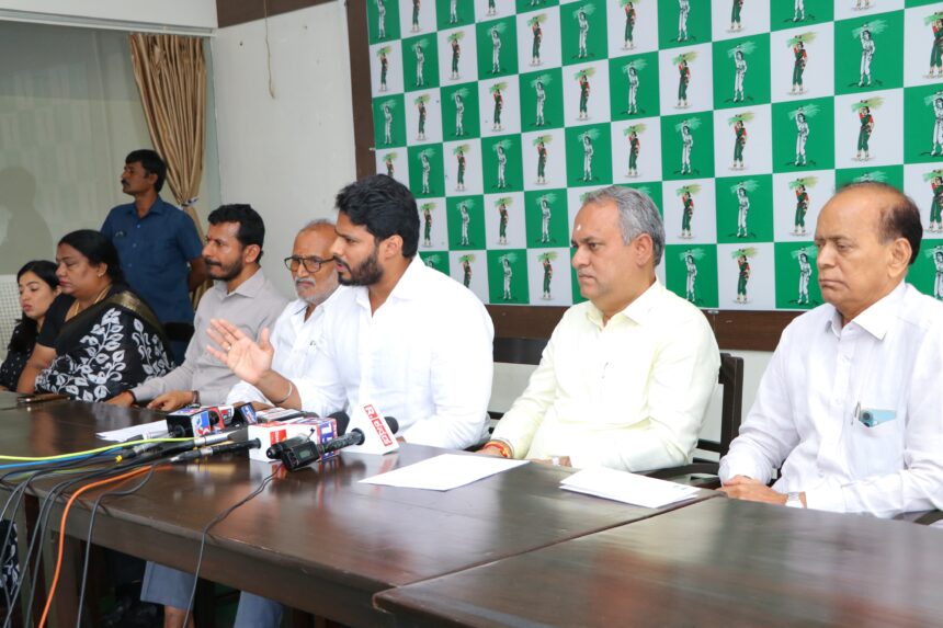 ಬೆಂಗಳೂರು ಕಾಲ್ತುಳಿತ; ನ್ಯಾಯಾಂಗ ತನಿಖೆಗೆ ನಿಖಿಲ್ ಕುಮಾರಸ್ವಾಮಿ ಆಗ್ರಹ