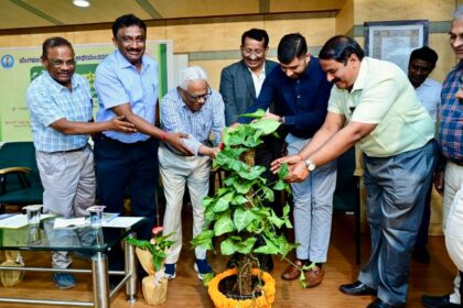 ಬೆಂಗಳೂರು ಜಲಮಂಡಳಿ ಅಭಿಯಂತರರ ಸಂಘದಿಂದ ವಿಶ್ವ ಪರಿಸರ ದಿನಾಚರಣೆ: ಪ್ಲಾಸ್ಟಿಕ್ ತ್ಯಾಜ್ಯ ಕೊನೆಗಾಣಿಸಿ ಅಭಿಯಾನಕ್ಕೆ ಚಾಲನೆ