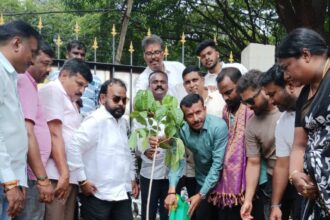 ಬೆಂಗಳೂರಿನಲ್ಲಿ ಶುದ್ಧ ಗಾಳಿ ಕೊರತೆ ನೀಗಿಸಲು ಹೆಚ್ಚು ಮರಗಿಡ ಬೆಳೆಸಿ ಎಂದ ಹೆಚ್.ಎಂ. ರಮೇಶ್ ಗೌಡ