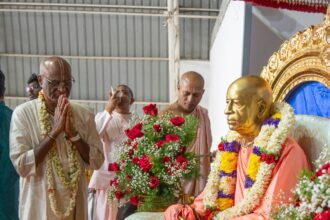 ವಿಶ್ವ ಶಾಂತಿಗೆ ಇಸ್ಕಾನ್ ವೈಕುಂಠ ಗಿರಿಯಲ್ಲಿ 18 ಕೋಟಿಗೂ ಹೆಚ್ಚು ಪವಿತ್ರ ಹರಿನಾಮಜಪದ ಬಲದಿಂದ ಶ್ರದ್ಧಾಪೂರ್ವಕ ಅರ್ಪಣೆ
