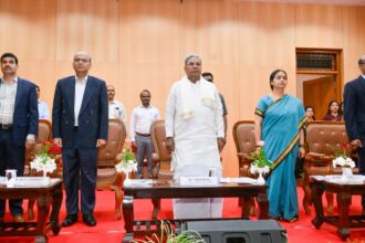 ಪ್ರತಿಯೊಬ್ಬ ಅಧಿಕಾರಿಯೂ ಸಂವಿಧಾನವನ್ನು ಸರಿಯಾಗಿ ಮನನ ಮಾಡಿಕೊಳ್ಳಬೇಕು: ಸಿ.ಎಂ.ಸಿದ್ದರಾಮಯ್ಯ