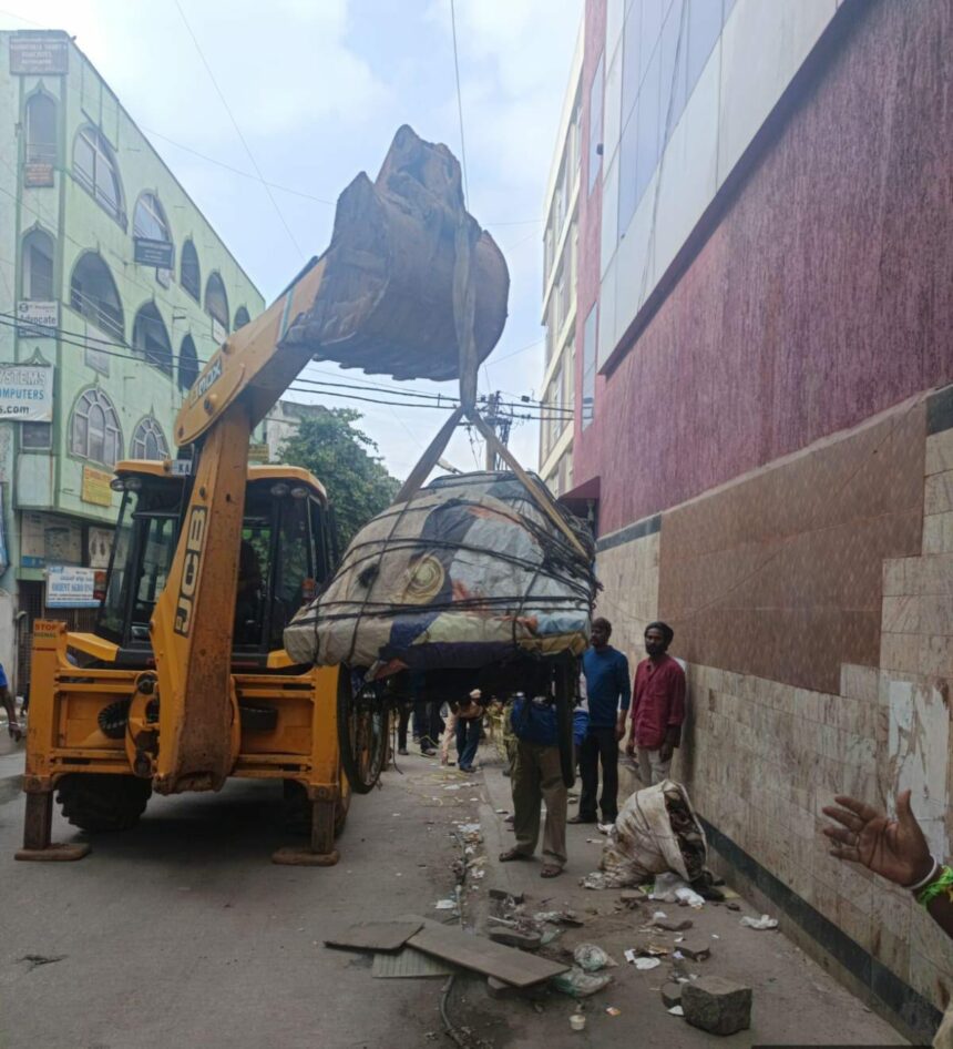 ಬಿಬಿಎಂಪಿ ಎಲ್ಲಾ ವಲಯಗಳಲ್ಲಿ ಪಾದಚಾರಿ ಮಾರ್ಗ ಒತ್ತುವರಿ ತೆರವು ಕಾರ್ಯಾಚರಣೆ